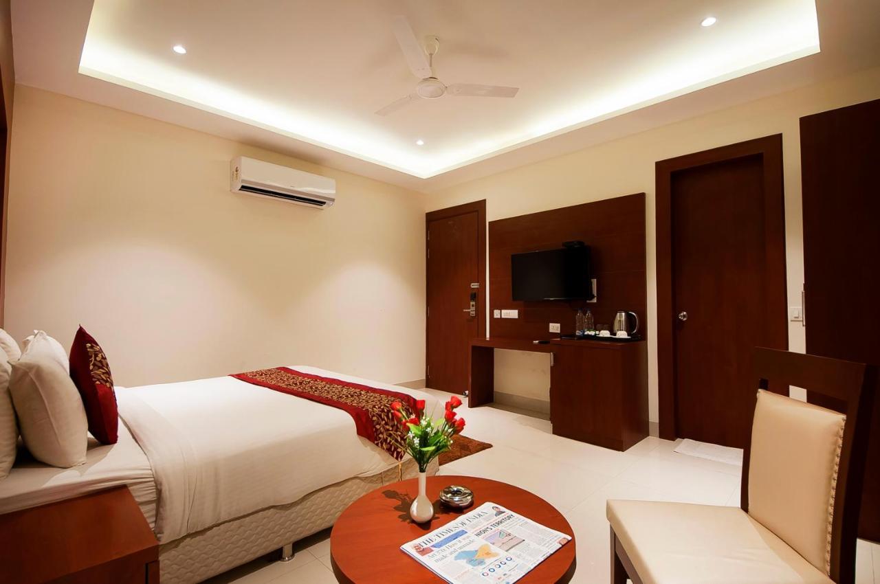 Hotel Z Suite-Near Delhi Airport Nové Dillí Exteriér fotografie