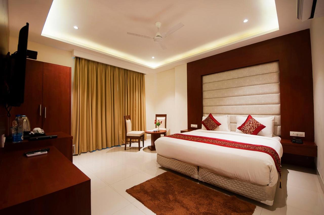 Hotel Z Suite-Near Delhi Airport Nové Dillí Exteriér fotografie